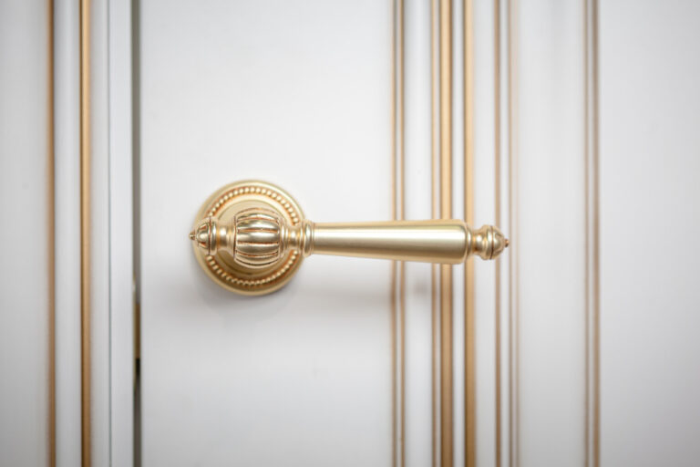 kak-podobrat-ruchku-k-intereru